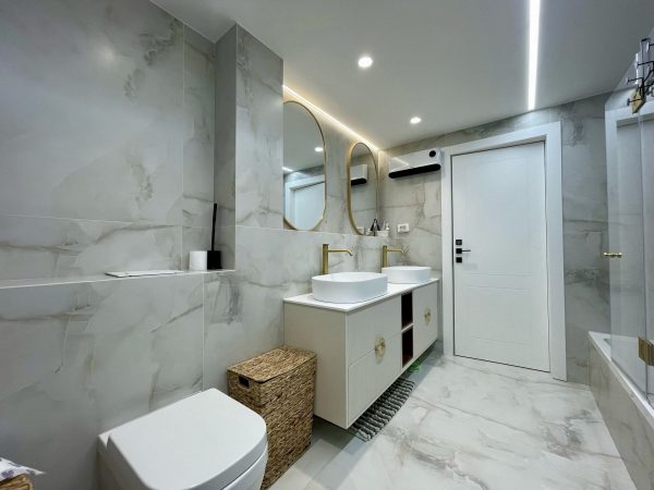 ⁦אריח פורצלן אוניקס אפור מבריק 60/120 Aquarius Onyx Grey⁩ – תמונה ⁦2⁩